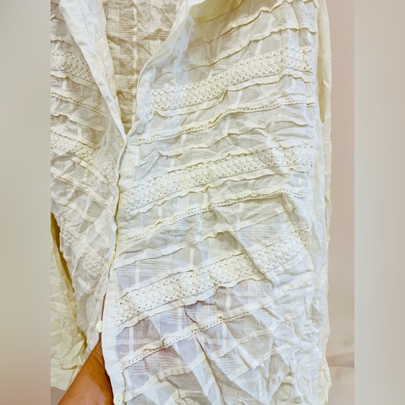 White very beautiful shirt - Picture 11 of 11